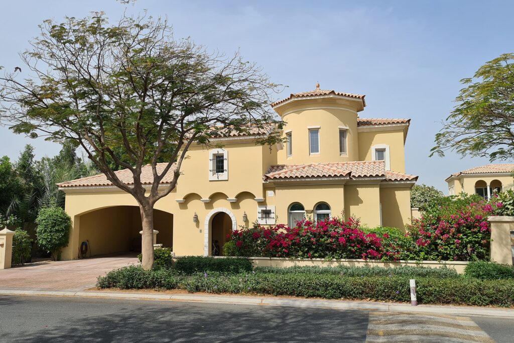 Arabian ranches mansion